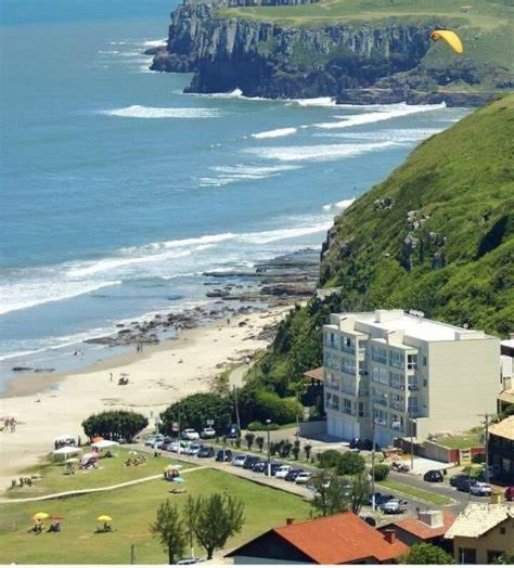 Kitnet K1 Em Torres-Rs - Na Mais Bela Praia Gaucha - Cozinha - Banheiro - Ar Condicionado - Smart Tv 32' - Wi-Fi - Anfitria Superhost No Bnb Exteriér fotografie