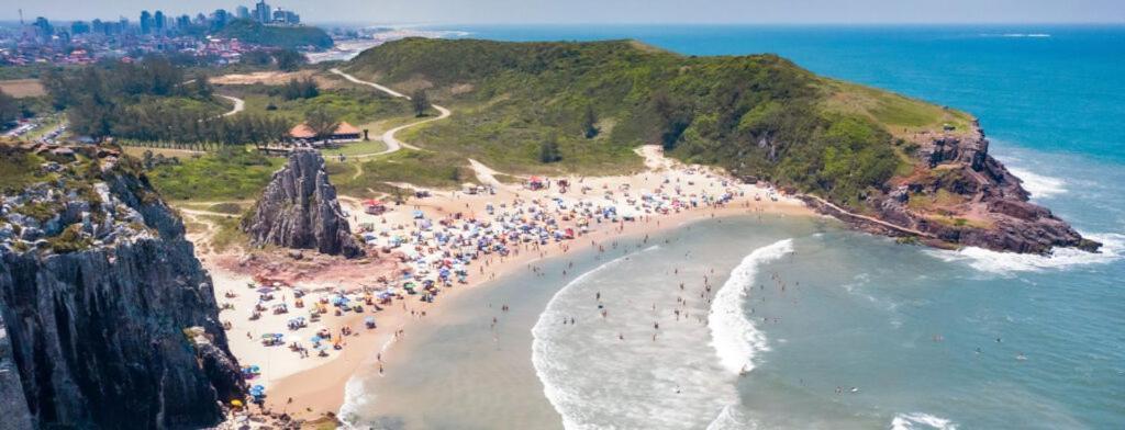 Kitnet K1 Em Torres-Rs - Na Mais Bela Praia Gaucha - Cozinha - Banheiro - Ar Condicionado - Smart Tv 32' - Wi-Fi - Anfitria Superhost No Bnb Exteriér fotografie